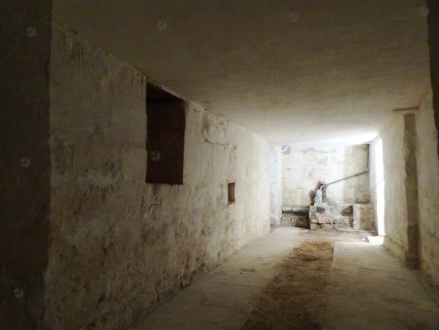 Semi-basement Maisonette Floriana P000212848