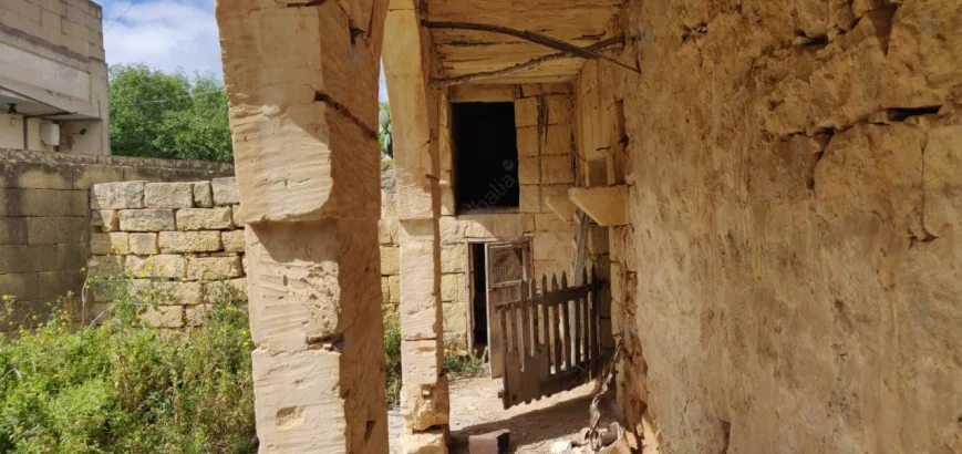 House of Character Gozo In-Nadur P000229034