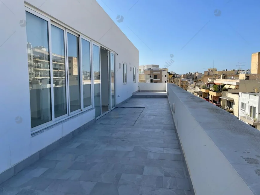 Penthouse Sliema P000237241