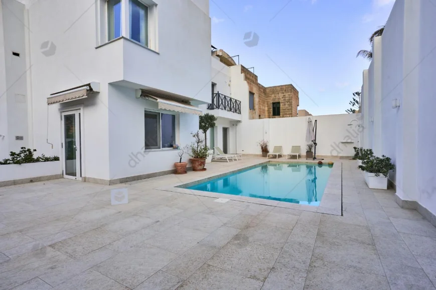Semi-Detached Villa Madliena P000239199