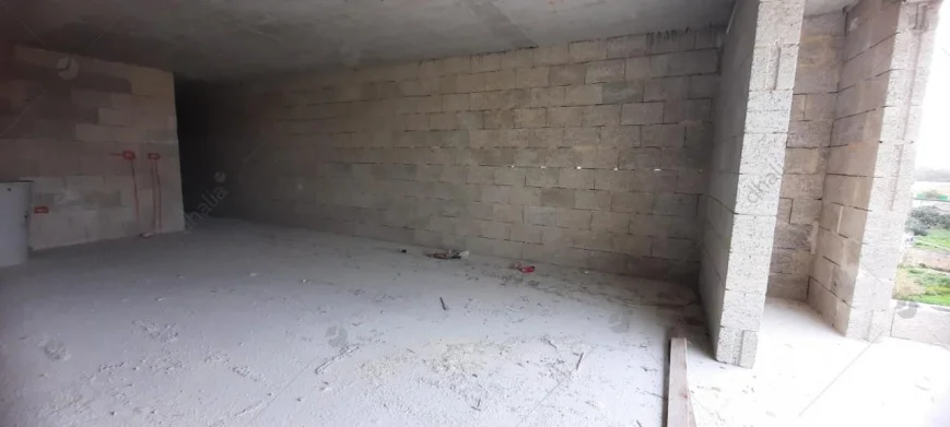 Flats Xghajra P000239657