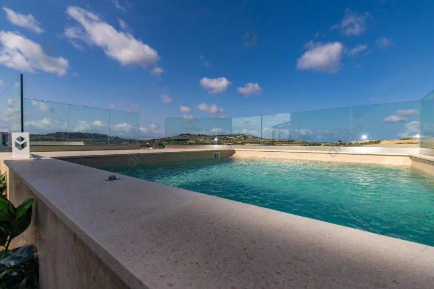 Penthouse Mosta P000240326