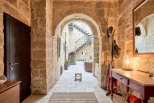 House of Character Zebbug P000240250
